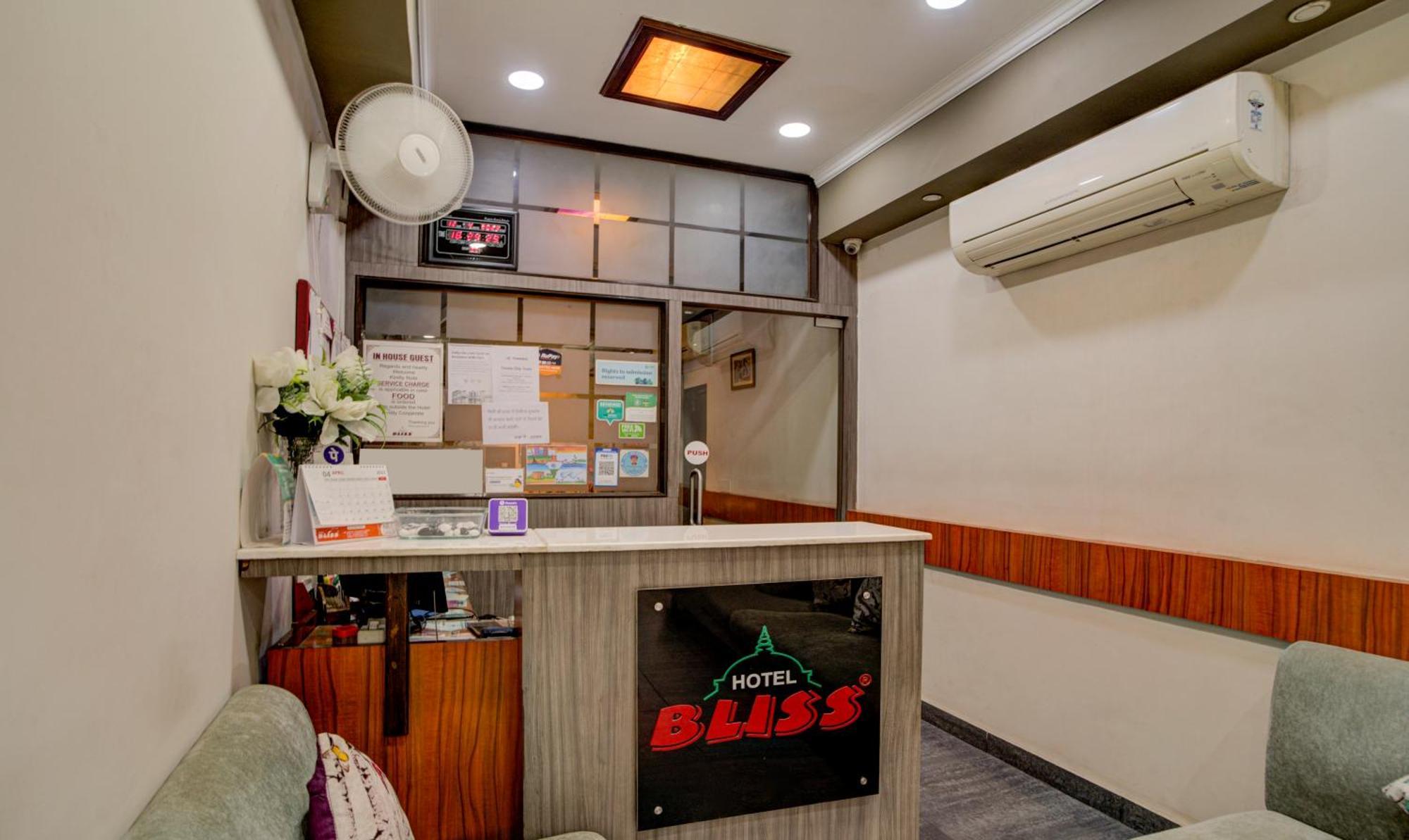 Hotel Treebo Bliss à Jaipur Extérieur photo